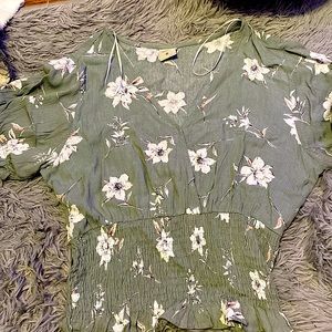 green with white flowers womens medium paper cane shirt
